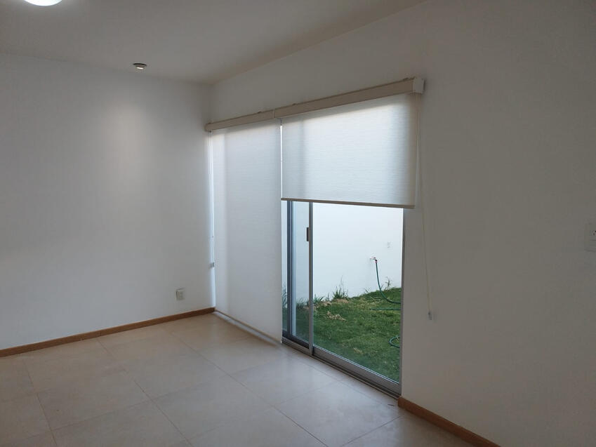 Enrollable Traslúcida