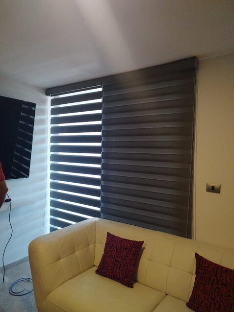 Persiana Sheer Elegance color chocolate Persiana Sheer Elegance color chocolate